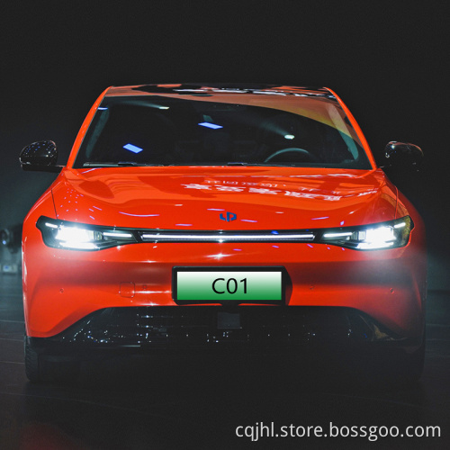 Nuove e grandi macchine per auto e grandi Leapmotor C01 e Top Edition Leapmotor C11 Cinque sedili Berlina Dual Motore a quattro ruote Auto elettriche